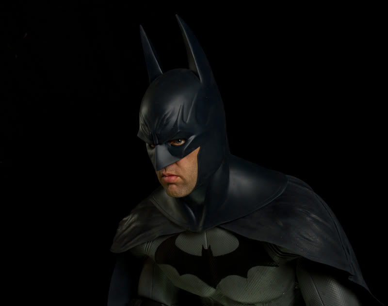 Illustration for article titled Arkham City Cosplay Turns Normal Man Into Dark Knight